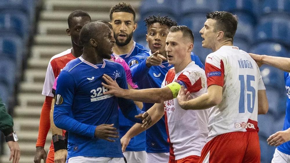 إيقاف "كوديلا" لاعب سلافيا براغ 10 مباريات بسبب "سلوكه العنصري"