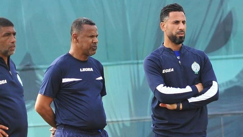 الشابي يخصص حصة بالفيديو للاعبي الرجاء لمناقشة إيجابيات وسلبيات مباراة المغرب التطواني