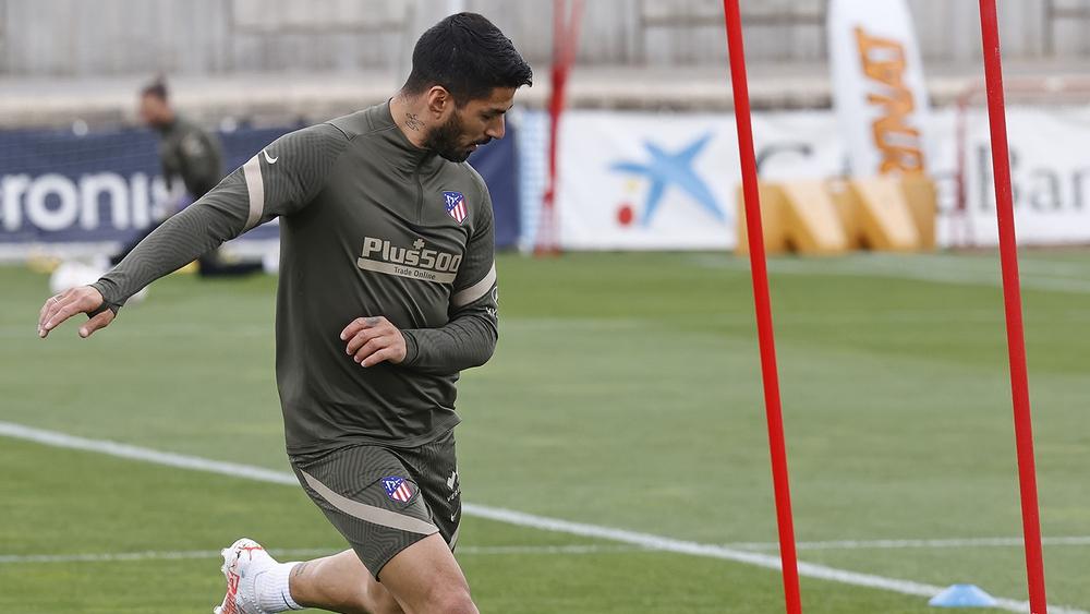 سواريز وجواو فيليكس يشاركان في تدريبات أتلتيكو مدريد قبل مواجهة بلباو