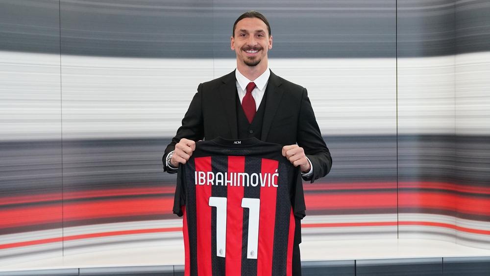 رسميا/ ميلان يمدد تعاقده مع إبراهيموفيتش ويواصل اللعب لغاية الـ 40 من عمره
