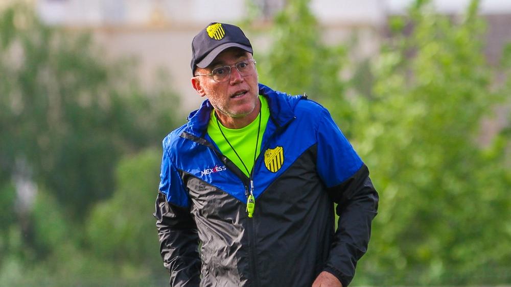 اتفاق مبدئي بين غاموندي وإدارة "الماص" لفسخ عقده بـ"التراضي" والإعلان الرسمي في قادم الساعات