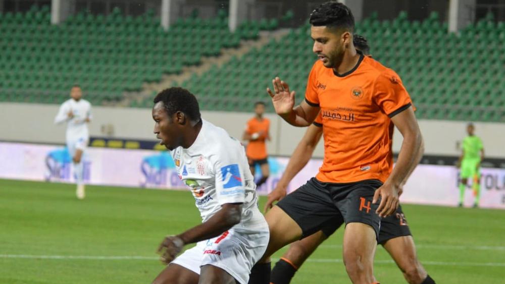 الحسنية تفتقد خدمات ماليك سيسي لـ10 أيام واللاعب يغيب رسميا عن مواجهة مولودية وجدة القادمة