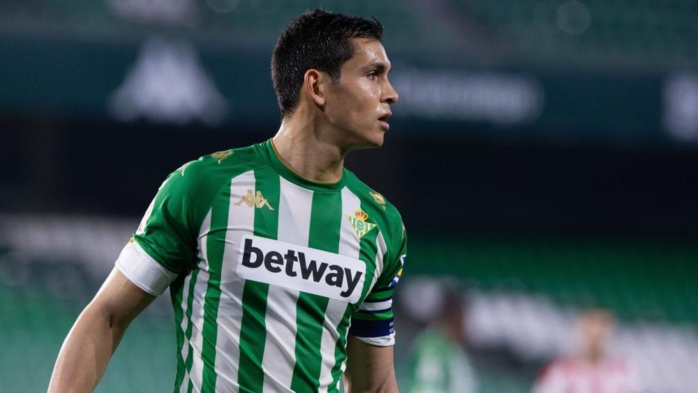 بيليجريني يؤكد انتقال عيسى ماندي من ريال بيتيس إلى فياريال