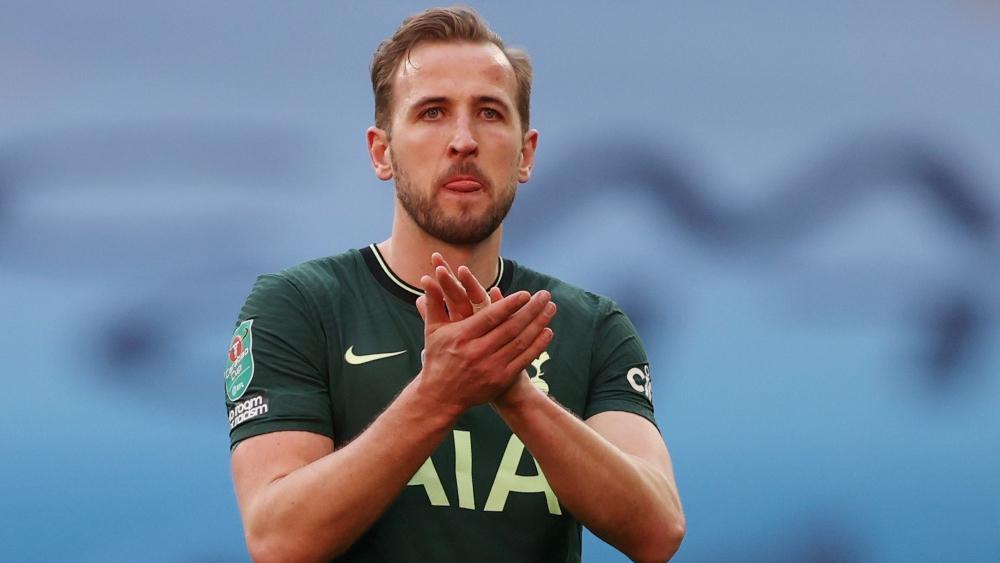 مدرب توتنهام: "هاري كين يعشق هذا النادي ولا أتوقع رحيله بسبب دوري الأبطال"