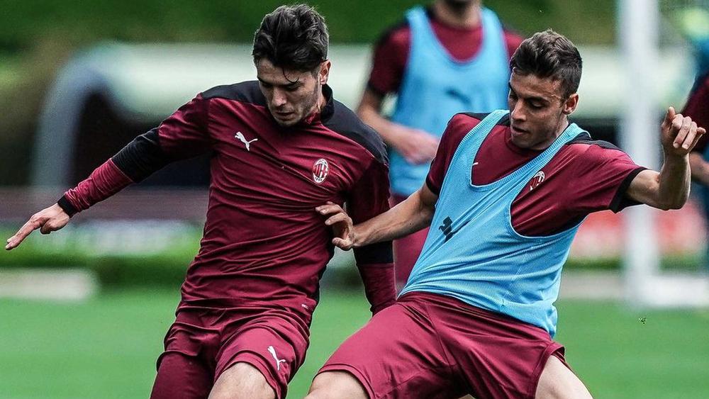 المغربي الأصل "يونس غابرييل الهيلالي" يظهر في تدريبات الفريق الأول لميلان