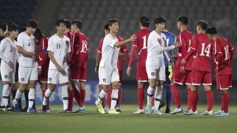 كوريا الجنوبية تدعو جارتها الشمالية للتراجع عن "الانسحاب" واستكمال تصفيات مونديال 2022