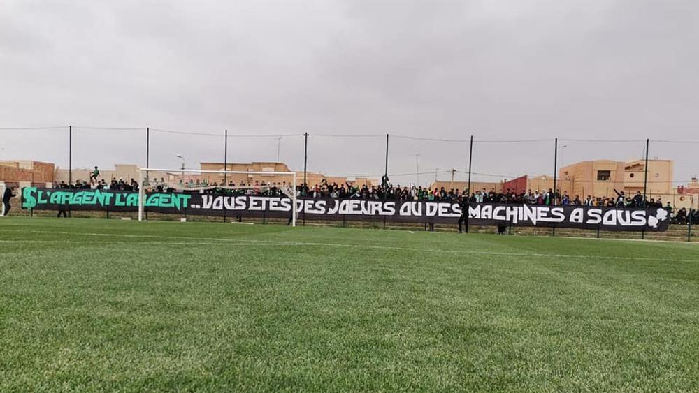 أولترا "بريغاد وجدة" تحضر تداريب المولودية و"تفتح النار" في وجه اللاعبين