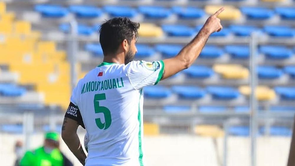 متولي يرفض "شارة العمادة" أمام الجيش الملكي والزنيتي يتدخل: "غِير علَى وجهِي"!