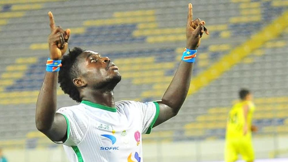 جماهير الرجاء تختار بين مالانغو "نسرا" لمباراة المغرب الفاسي