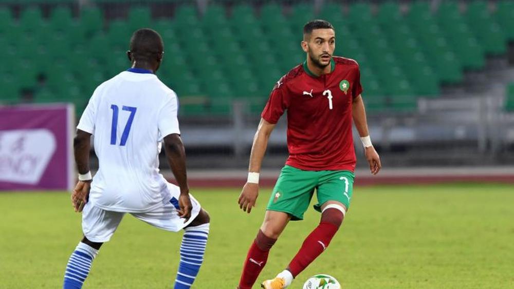 أمرابط يسأل زياش: "هل تتواصل مع خليلوزيتش؟ لا المسألة صعبة لأنه لا يتحدث الإنجليزية"