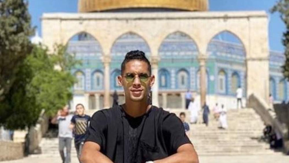 بمجموعة صور من قلب ساحات "المسجد الأقصى".. بدر بنون يعلن تضامنه مع القضية الفلسطينية