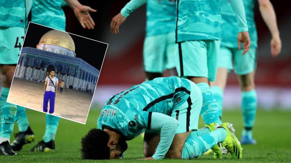 بعد تعرضه للانتقاد.. صلاح يدعم فلسطين بنشر صورة أمام ساحة المسجد الأقصى ويغرد: "أدعو كل قادة العالم لوقف قتل الأبرياء.. لقد طفح الكيل"