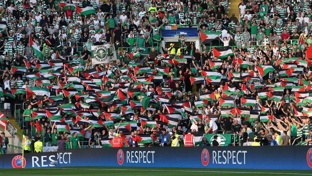 بعد اعتراض إدارة ناديها.. رابطة مشجعي سلتيك ترد بقوة: "نفتخر برفع علم فلسطين على مر العصور وإزالته يثبت جُبْنَكُم وبُعْدَكُم عن قيم نادينا"