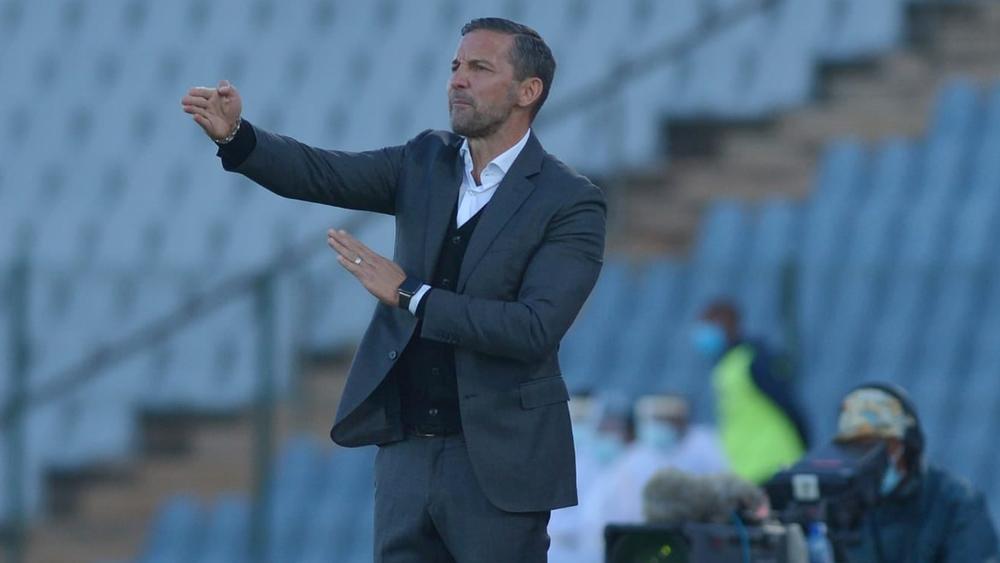 مدرب أورلاندو بيراتس: "سنلعب أمام الرجاء المعروف على الساحة الأفريقية.. إنه فريق يلعب على الألقاب وأنا سعيد لأننا سنواجهه"