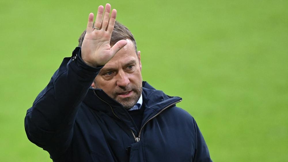 فليك "المرشح المفضَّل" لخوان لابورتا.. رئيس برشلونة ربط اتصالاته بالمدرب الألماني لإقناعه بقيادة البارسا