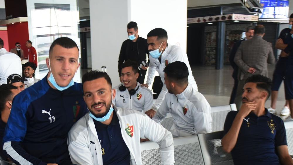 مسؤولو وحافلة الوداد في انتظار بعثة م.الجزائر ومشكل إداري يحول دون إقلاع طائرة الـ"MCA" من مطار "الهواري بومدين"