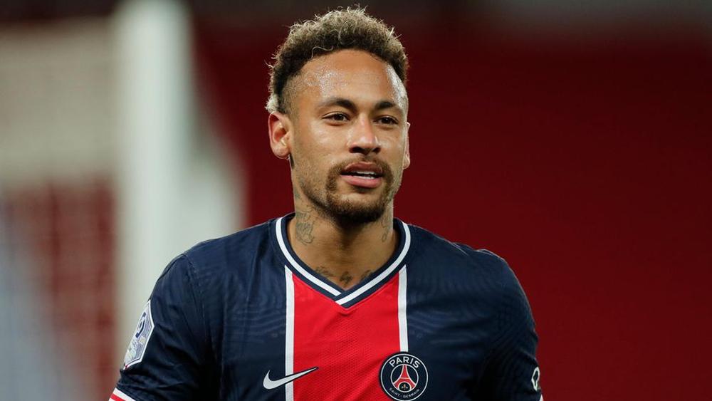 نيمار يعلن عن حصوله على "لقاح كورونا" ويأمل عودة "الحياة الطبيعية"