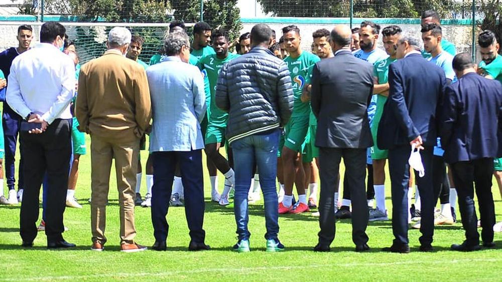 لاعبو الرجاء يجتمعون بالمكتب المديري بعد تأخر صرف مستحقاتهم في التوقيت المحدد