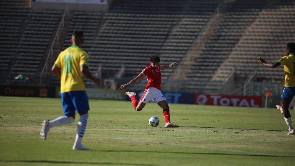 "بدر بنون" يطير رفقة الأهلي إلى نصف نهائي دوري أبطال أفريقيا بعد التفوق على سان داونز