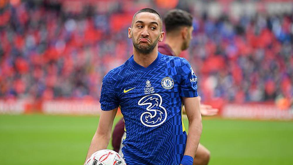 فان بيرسي يشن هجوماً على توخيل لـ"سوء توظيفه" حكيم زياش و"قتل حِسِّه الإبداعي"