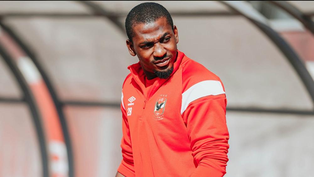 الأهلي يرفض الاحتفال بالسوبر الأفريقي ويدخل في أجواء "حداد" بعد وفاة والدة المدرب ووالد جونيور أجايي