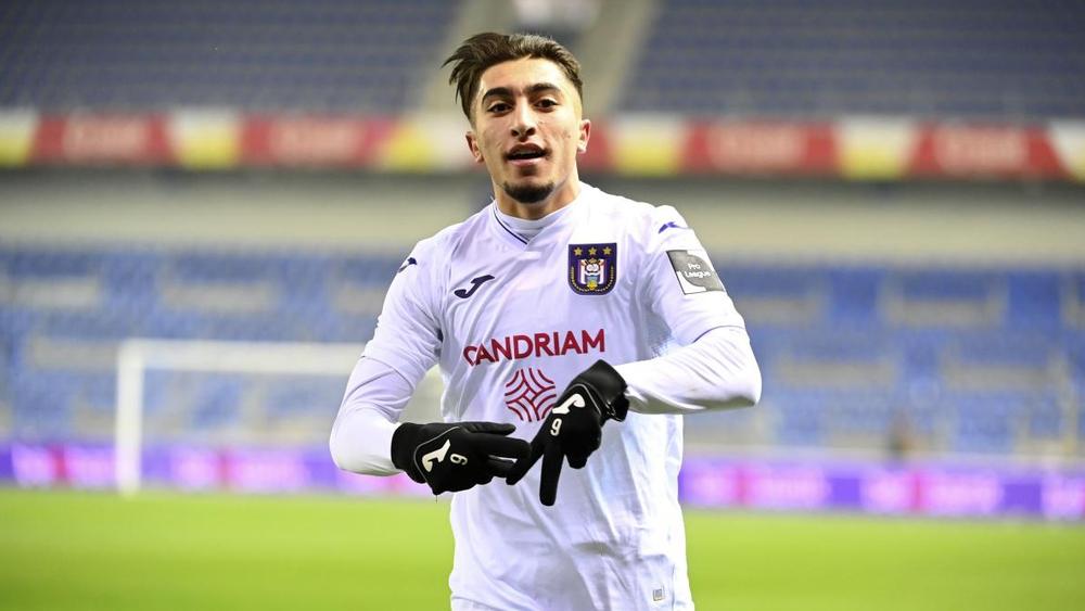 أيت الحاج: "المغرب اتصل بي.. لكنني أُعطي الأولوية لبلجيكا حالياً"