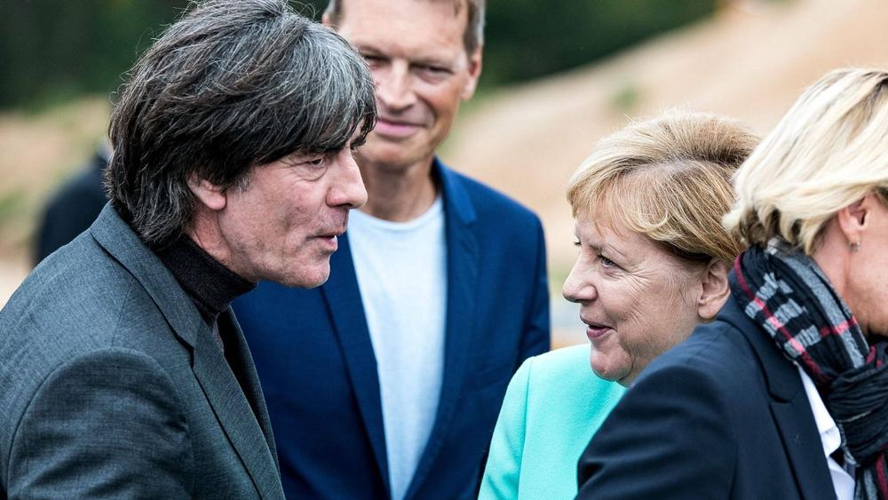 أنجيلا ميركل تعقد لقاءً بلاعبي منتخب ألمانيا "عبر الإنترنت" قبل انطلاق "يورو 2020"