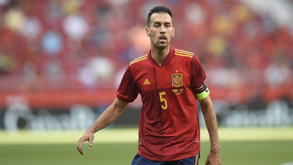 إصابة قائد المنتخب الإسباني سيرخيو بوسكيتس بـ"كورونا"