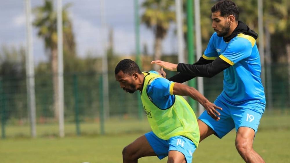 بعد يوم راحة.. نهضة الزمامرة يعود لاستكمال تداريبه مساء اليوم استعدادا لاستئناف مباريات الدوري