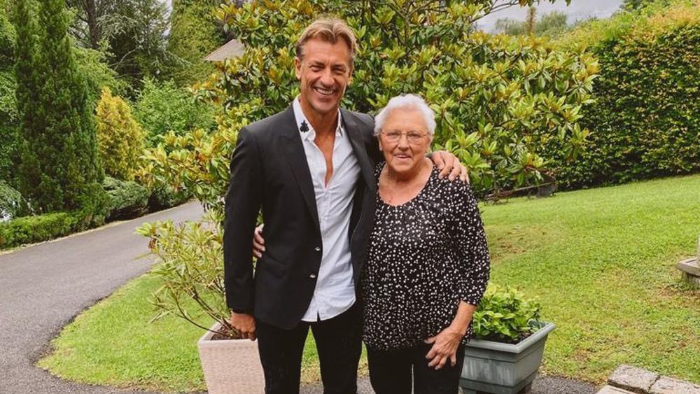 رونار يهنئ والدته بمناسبة احتفالها بعيد ميلادها الـ80