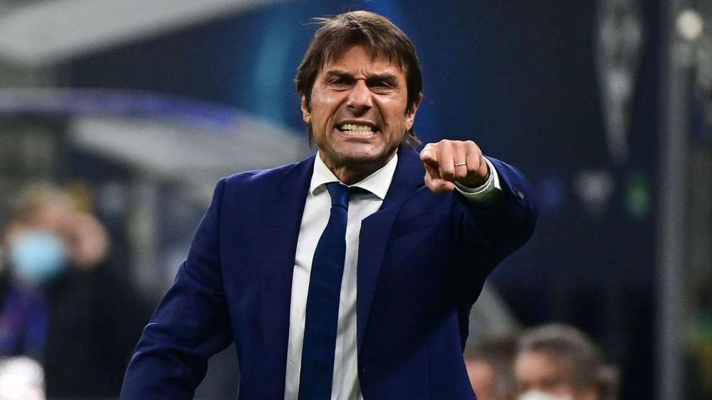 10 لاعبين في ريال مدريد "هدَّدوا" بالرحيل في حال تعاقد النادي مع المدرب كونتي