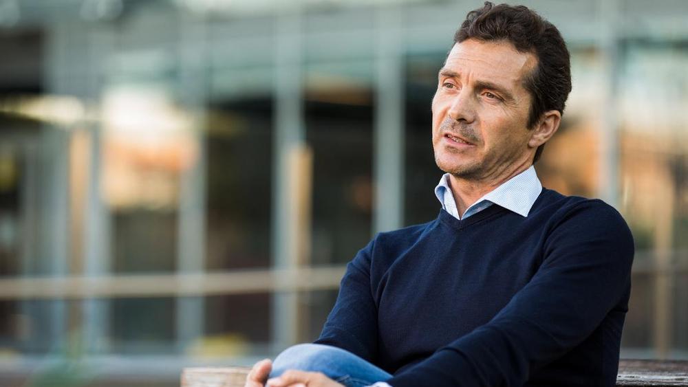 ثورة التجديد في برشلونة تطال مدير العلاقات المؤسسية "جييرمو أمور"