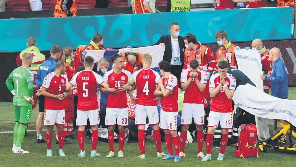 إريكسن لزملائه: "أعتقد أن حالكم أسوأ من حالي.. أشعر أنني أرغب في التدرب"