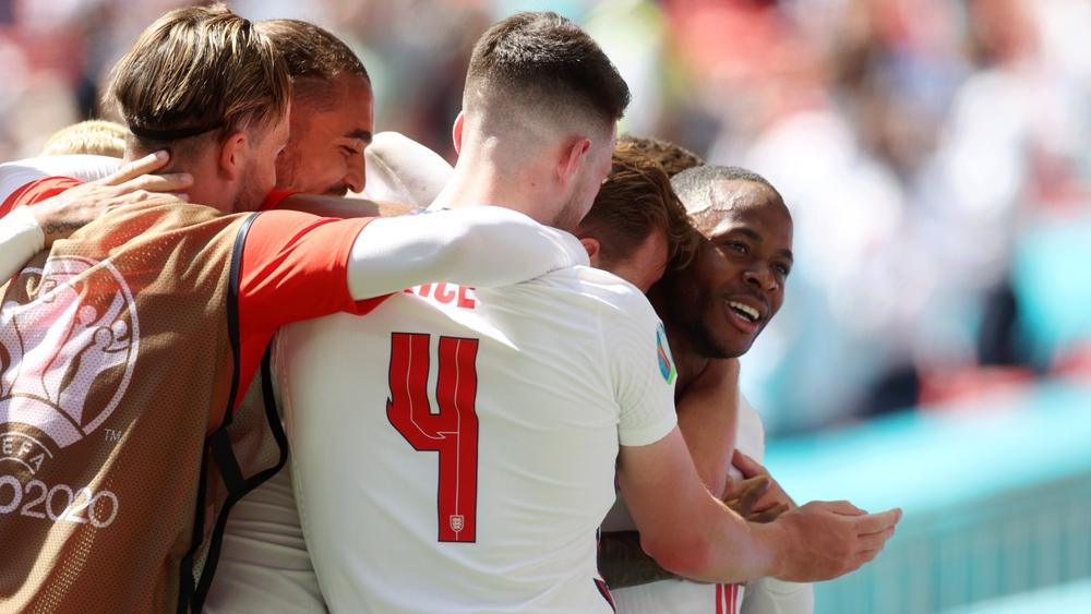 ستيرلينغ ينال جائزة "رجل مباراة" إنجلترا وكرواتيا ويصرح: "وعدت نفسي بالتسجيل في ويمبلي وحققت ذلك اليوم"