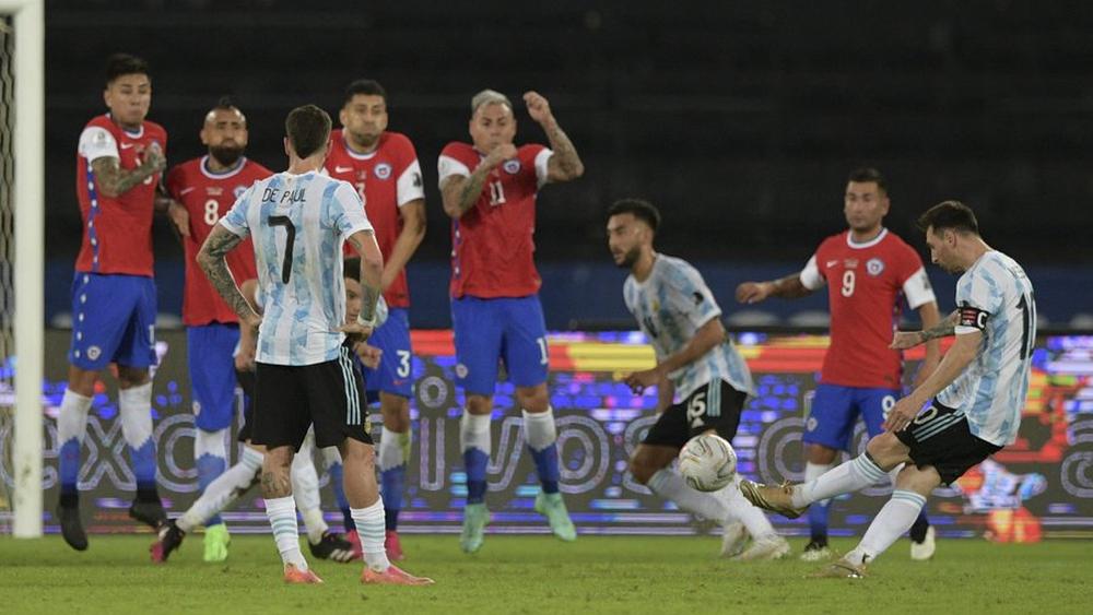 الأرجنتين تستهل رحلتها في "كوبا أمريكا 2021" بتعادل أمام التشيلي