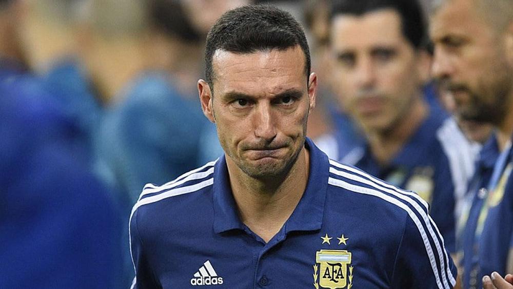 مدرب الأرجنتين: "كنّا الأفضل أمام التشيلي لكننا وجدنا أنفسنا في ملعب لا يصلح لكرة القدم"