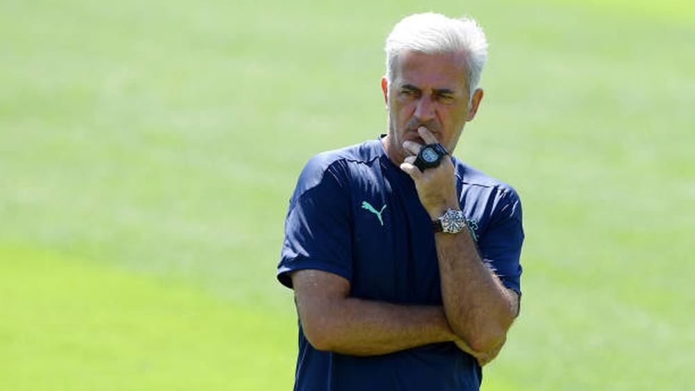 مدرب سويسرا: "علينا أن لا نبالغ باحترام إيطاليا وسنقدم 120 في المئة من مجهودنا لتحقيق الفوز"