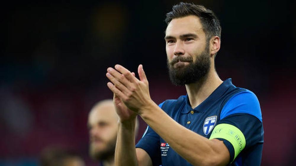 قائد فنلندا: "سقوط إريكسن صورة عالقة بشكل مزعج في مخيلتي.. كنا نخشى الأسوأ واعتقدنا أنه سيموت"