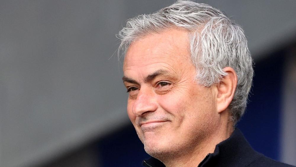 مورينيو: "فوز منتخب اسكتلندا على إنجلترا سيكون معجزة!"