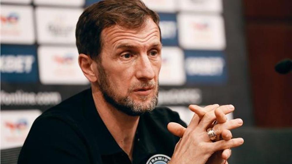 أروابارينا (مدرب بيراميدز): "الرجاء فريق قوي ويقدم مستويات رائعة في الدوري المغربي وكأس الكونفدرالية"