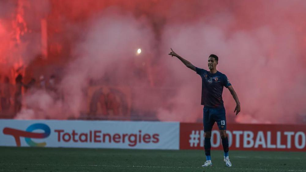 طبيب الأهلي يُبدد المخاوف حول إصابة بنون والنادي المصري يقرر "تطعيم" لاعبيه ضد كورونا بعد لقاء العودة أمام الترجي