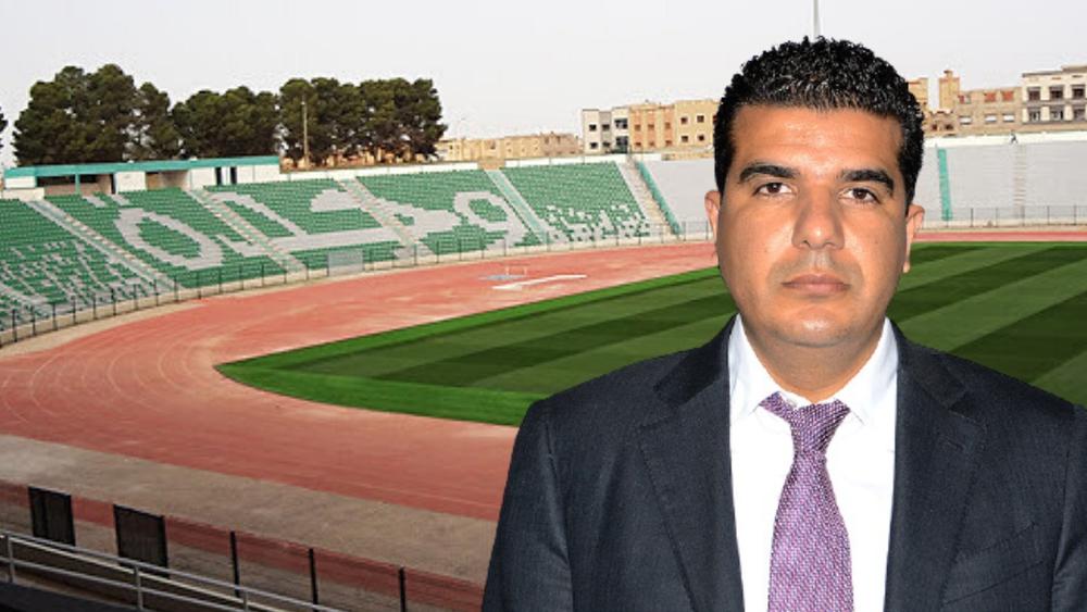 الجماهير الوجدية "تنفجر غضبا" في وجه هوار وتكتب: "الفرقَة خاصهَا رئِيس كوايرِي والكُورة عندو فالدّم ماشِي مُقاول كايفهَم غِير فالسّيمة!"