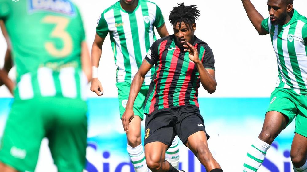 مُناصرو الجيش الملكي يُنصِّبون مفيد أفضل لاعب أمام مولودية وجدة ويُشيدون بعروضه