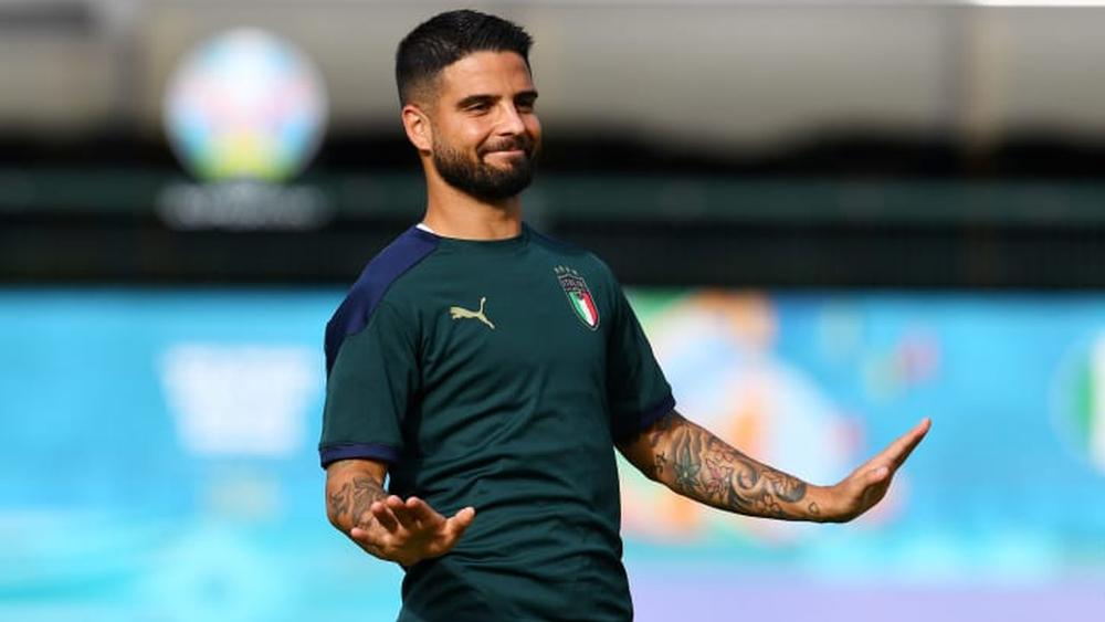 برشلونة يرغب في تعزيز هجومه بنجم منتخب إيطاليا "لورينزو إنسيني"