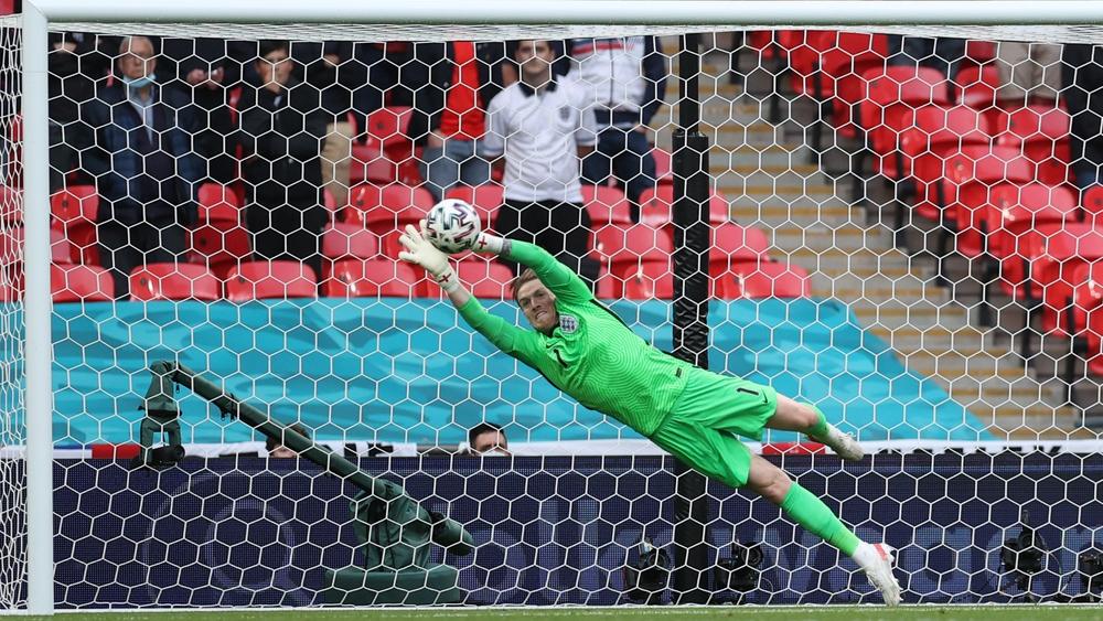 المنتخب الإنجليزي يجمع بين "صدارة المجموعة" و"نظافة الشباك" للمرة الأولى في تاريخ مشاركاته بـ"اليورو"