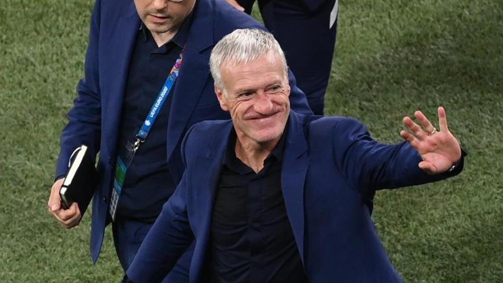 ديشان: "نحن من أهدينا البرتغال الهدفين.. الأهم أننا في الصدارة"