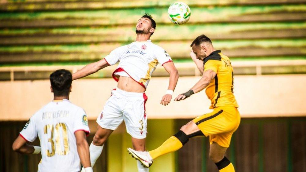 الوداد يُهدر فرصة التقدم أمام كايزر ويكتفي بالتعادل في الشوط الأول