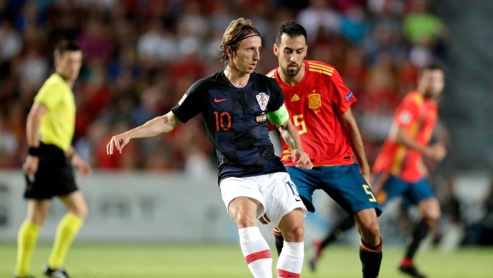 إنريكي يواصل وضع ثقته في موراتا ويدفع به أساسيا رغم الانتقادات.. مودريتش يقود تشكيلة كرواتيا