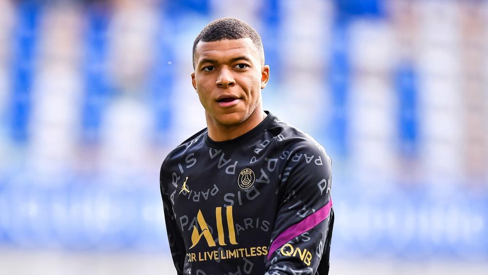 رغم "محاولات" الخليفي.. مبابي "يرفض حاليا" تجديد عقده مع باريس سان جيرمان