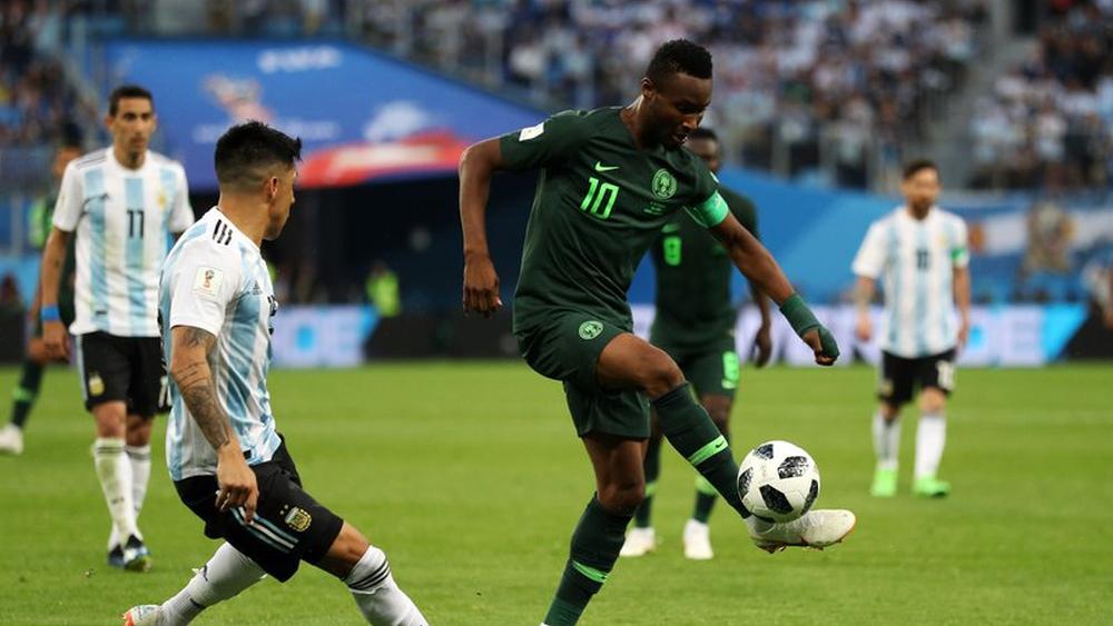 نادي الكويت الكويتي يعلن عن ضم النيجري أوبي ميكيل "نجم" تشيلسي الإنجليزي السابق